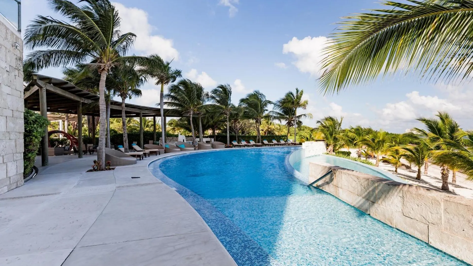 Apartment On The Beach! Infinity Pool Cancun