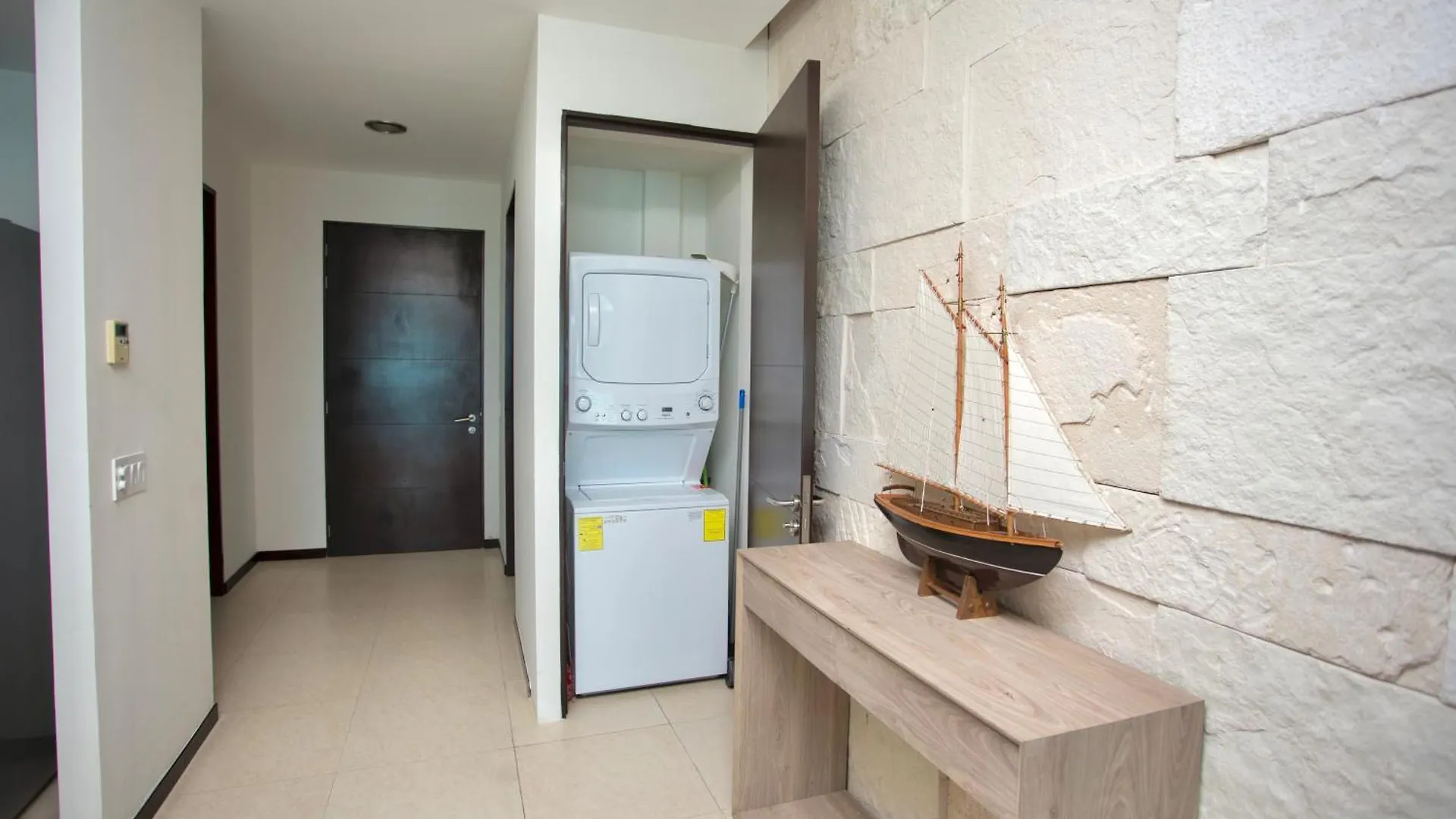 Apartment On The Beach! Infinity Pool Cancun