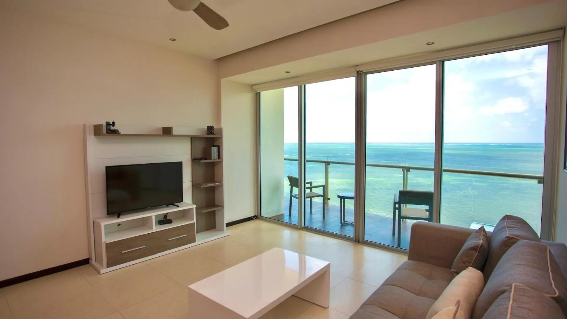 Apartment On The Beach! Infinity Pool Cancun Mexico